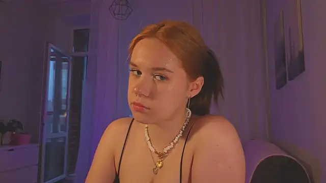 Mia Luw online show from June 17, 2:51 pm