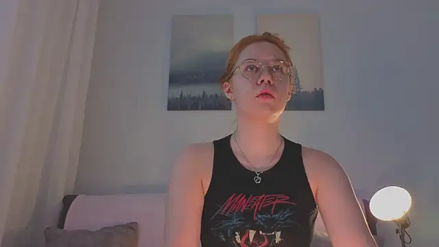 Mia Luw online show from June 19, 1:43 am