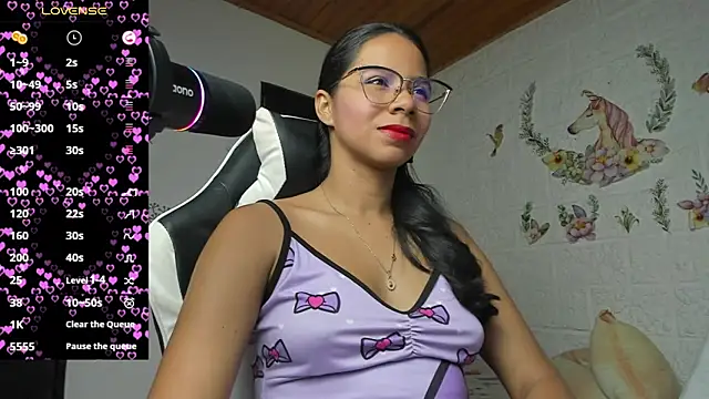 alisson hoffman05 online show from August 1, 3:22 pm