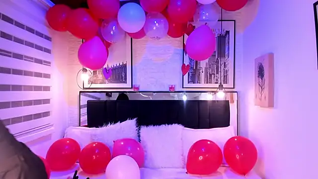 tylla  online show from February 17, 3:04 am