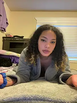 tastylolaaa online show from February 5, 4:25 pm