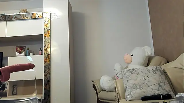 SWEET-SOPHI online show from April 2, 8:17 pm