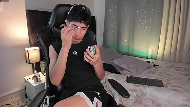 NovaaWheler online show from September 18, 9:28 pm