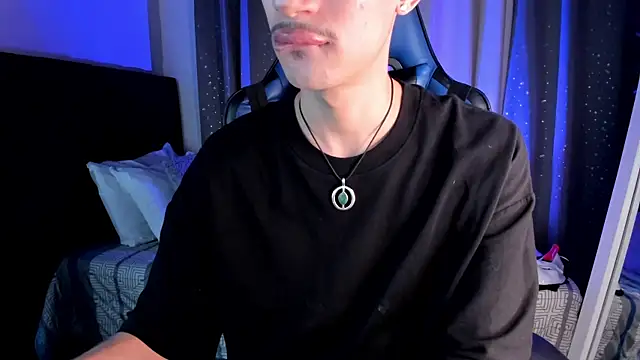 NovaaWheler online show from October 6, 7:22 pm