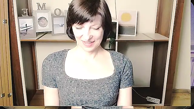  AngeliaFlow  online show from June 23, 8:01 am