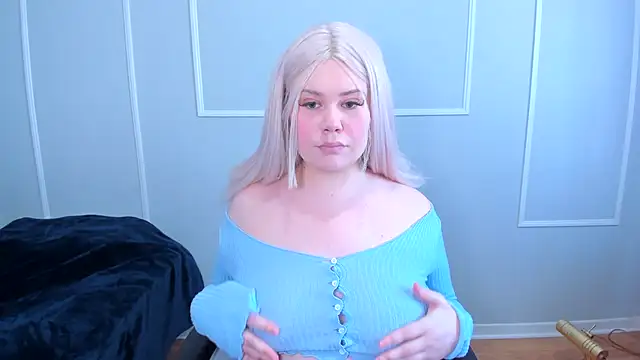  leana  online show from February 18, 6:26 pm