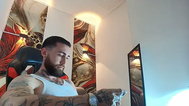 Luke davis01 online show from June 3, 2:33 pm