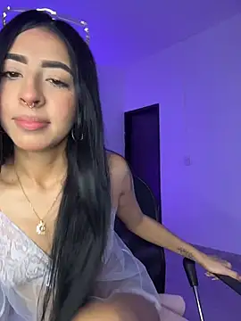 Mirandaa Rogers online show from July 11, 7:05 pm