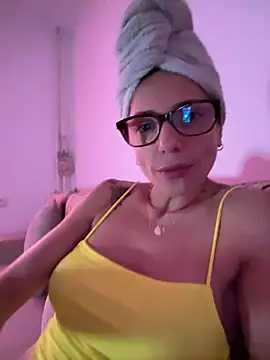 PlayfulShow online show from April 1, 11:22 am