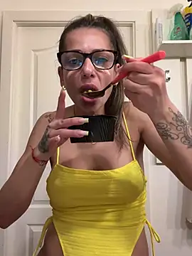 PlayfulShow online show from April 3, 9:29 am