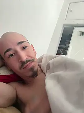 willyro98 online show from April 27, 1:42 pm