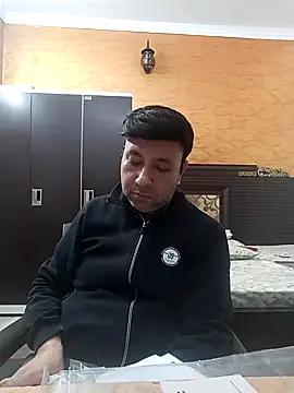 innocentboy1987 online show from February 20, 7:21 am