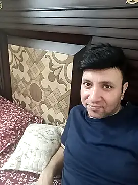 innocentboy1987 online show from April 19, 5:18 am