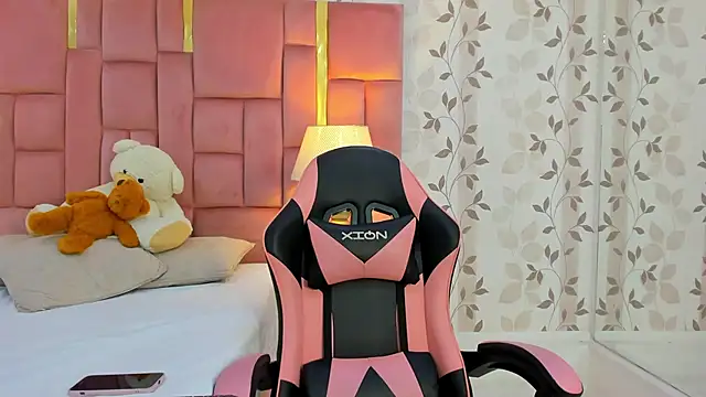 ArianaFranco online show from October 16, 12:39 pm