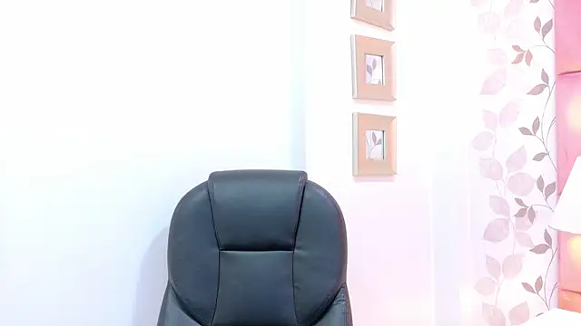 Snapshot of ArianaFranco chatting on May 1, 1:16 pm ArianaFranco online show from May 1, 1:16 pm