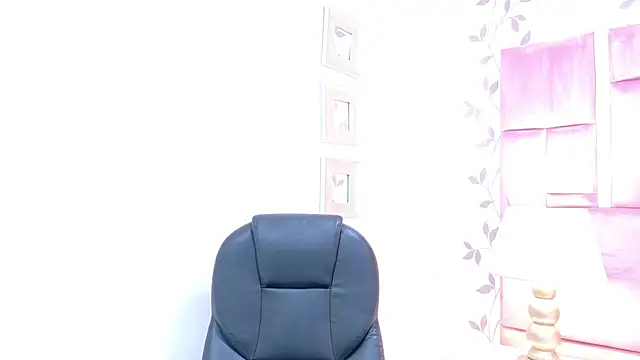 Snapshot of ArianaFranco chatting on May 2, 11:32 pm ArianaFranco online show from May 2, 11:32 pm