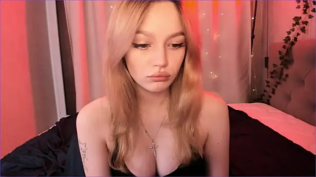 MiaRanki online show from April 6, 11:38 pm