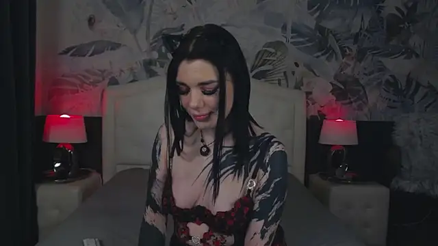 MaeveMoon online show from March 5, 9:55 pm