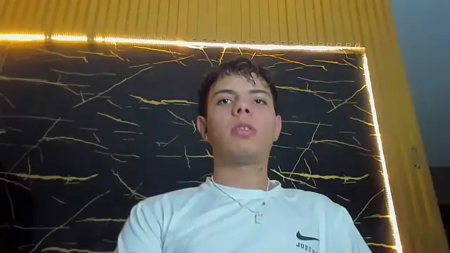 Alessandro 1610 online show from March 21, 3:00 am