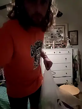 gronammo85 online show from March 17, 7:35 am