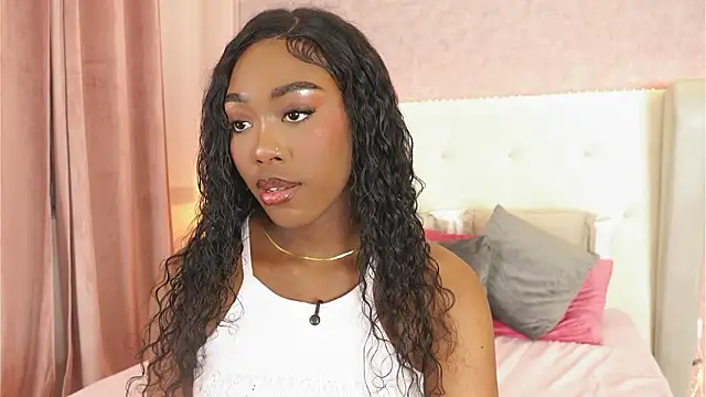 ThianaLopez online show from February 5, 9:52 pm