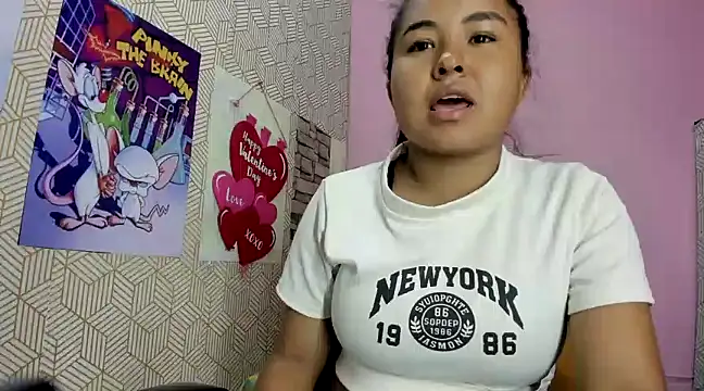 camilagreeco online show from February 13, 12:43 pm