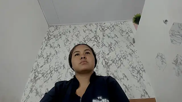 Snapshot of camilagreeco chatting on July 23, 1:31 pm camilagreeco online show from July 23, 1:31 pm