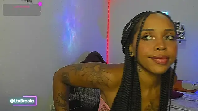 Annaa Brooks online show from February 16, 9:00 pm