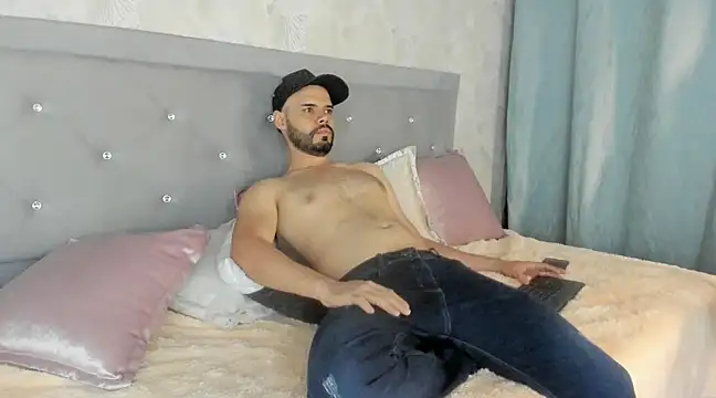 Luke Diaz7 online show from February 23, 12:08 am