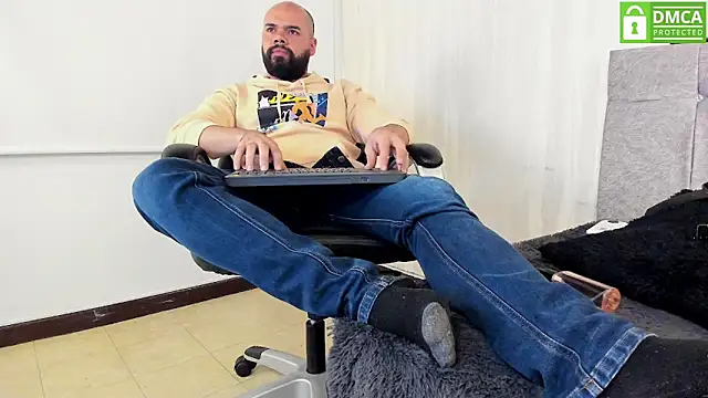 Luke Diaz7 online show from December 20, 4:41 am