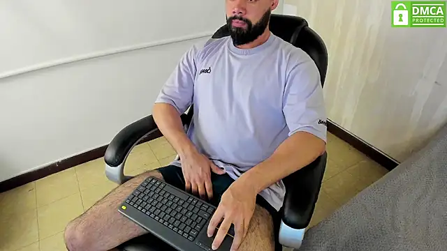 Luke Diaz7 online show from December 22, 3:03 am