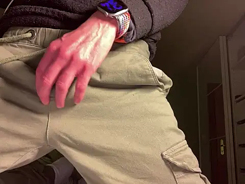 macBitch online show from May 13, 11:33 pm