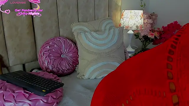 BrithanyParker  online show from April 10, 5:45 am