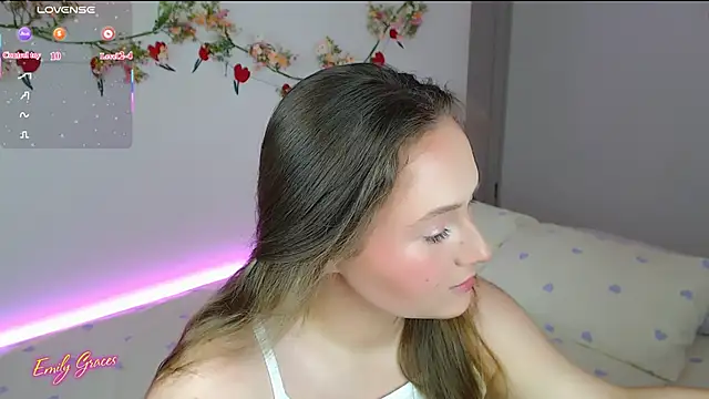 EmilyxxGraces online show from June 29, 7:25 pm