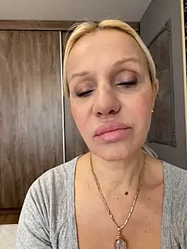 DeboraXporn online show from March 14, 7:25 am