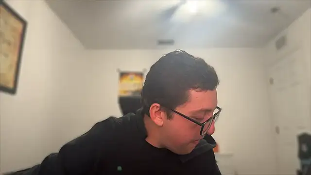 Snapshot of Milflover96 chatting on December 17, 10:05 pm Milflover96 online show from December 17, 10:05 pm