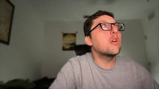 Snapshot of Milflover96 chatting on January 17, 4:06 am Milflover96 online show from January 17, 4:06 am