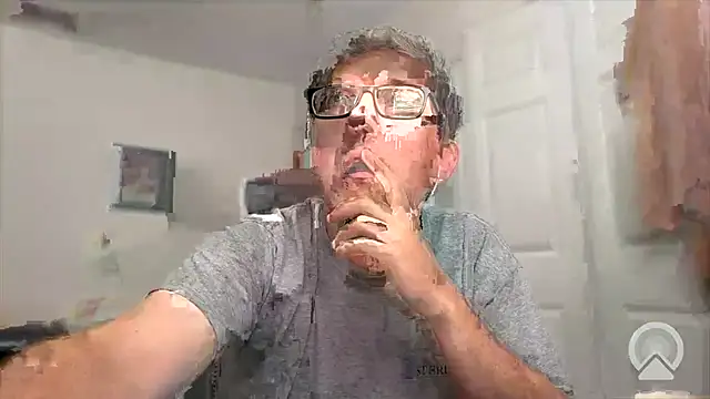 Snapshot of Milflover96 chatting on March 14, 7:30 pm Milflover96 online show from March 14, 7:30 pm