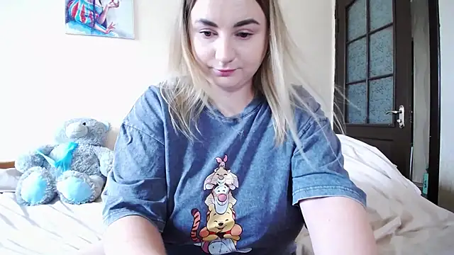 YourSwetiwGirl online show from June 9, 8:59 am