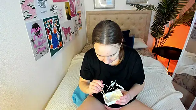 Lika 0ne online show from February 16, 12:23 pm