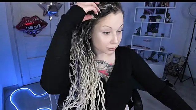 HoneySallyMoore online show from February 18, 2:57 pm