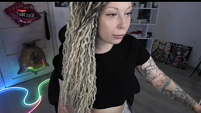 HoneySallyMoore online show from July 20, 1:53 am