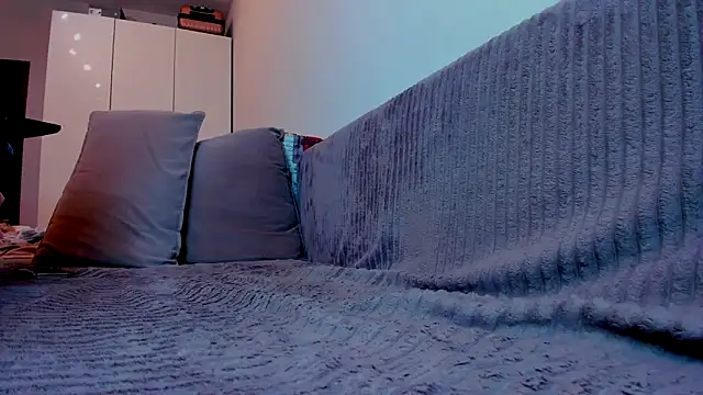 your Goddess Eva online show from April 4, 6:33 am