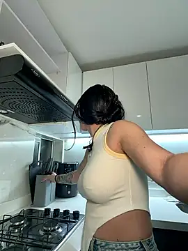 alejandra jonees online show from January 10, 2:35 am