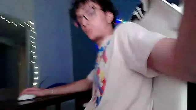 Manuhot001 online show from July 27, 8:27 pm