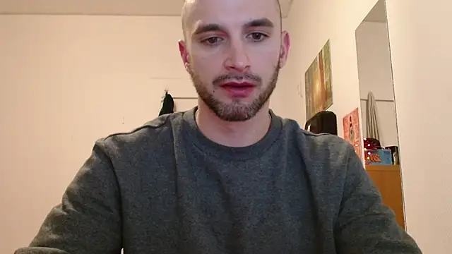 OskarBreno online show from May 7, 7:52 pm