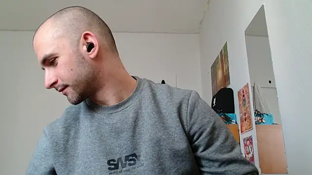 OskarBreno online show from May 14, 10:55 am