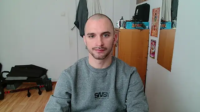OskarBreno online show from May 15, 7:04 am