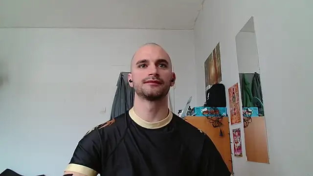 OskarBreno online show from May 21, 8:10 am
