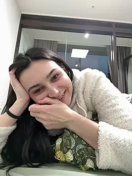 lunalovelee online show from February 5, 9:14 am